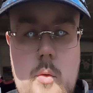 Meet your Posher, Maya